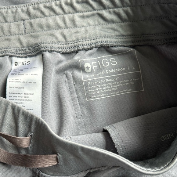 FIGS women's Dark Space Grey Zamora Jogger Scrub Pants/Catarina One Pocket Top L - Picture 2 of 3